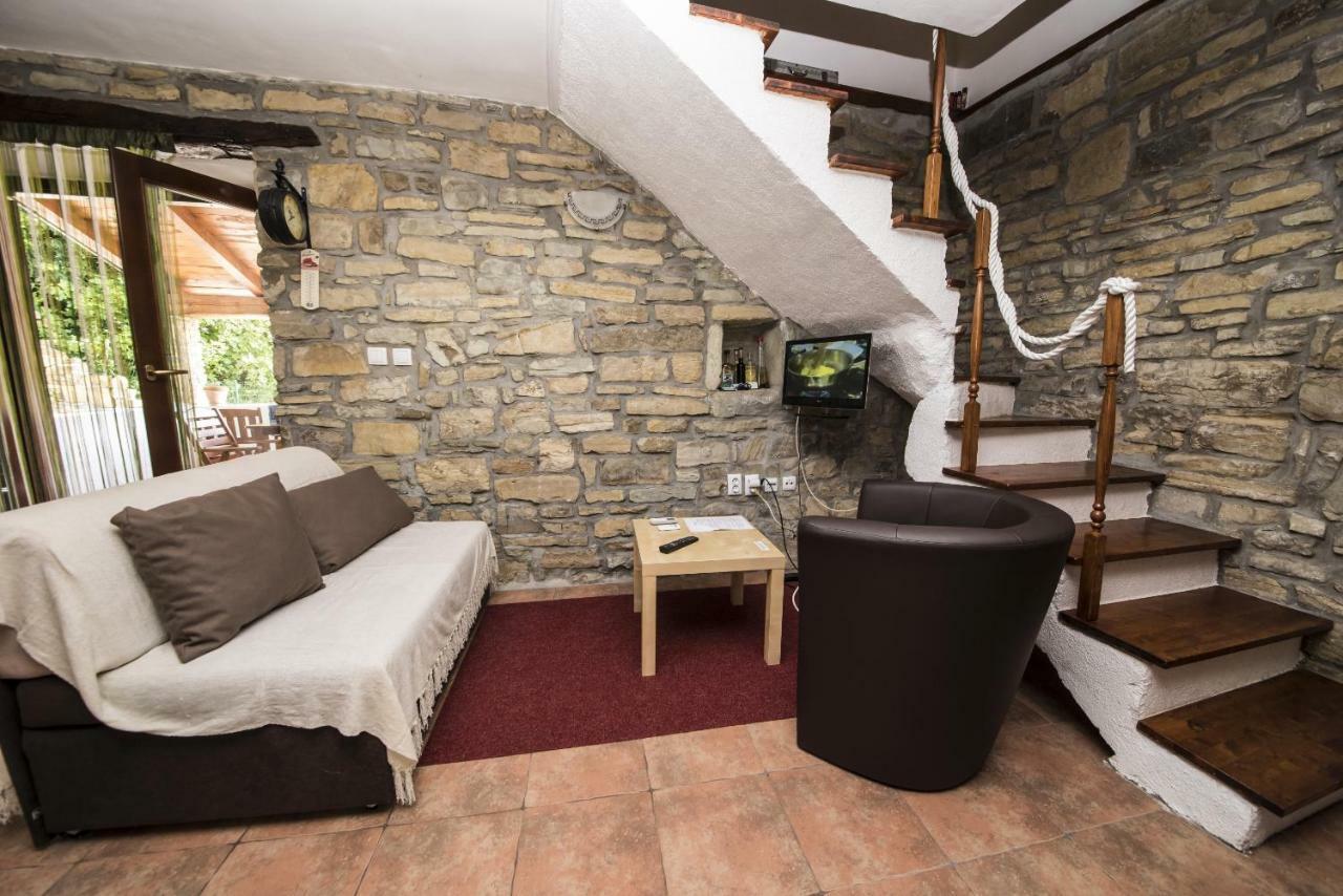 Holiday Home Cosseriga Racicki Brijeg Exterior foto